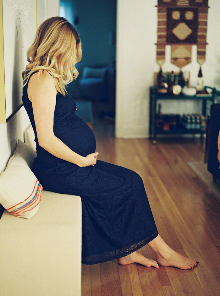 Los Angeles at Home Maternity Photos by Lauren Bauer-09