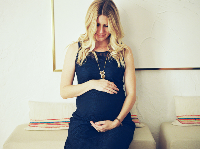 Los Angeles at Home Maternity Photos by Lauren Bauer-11
