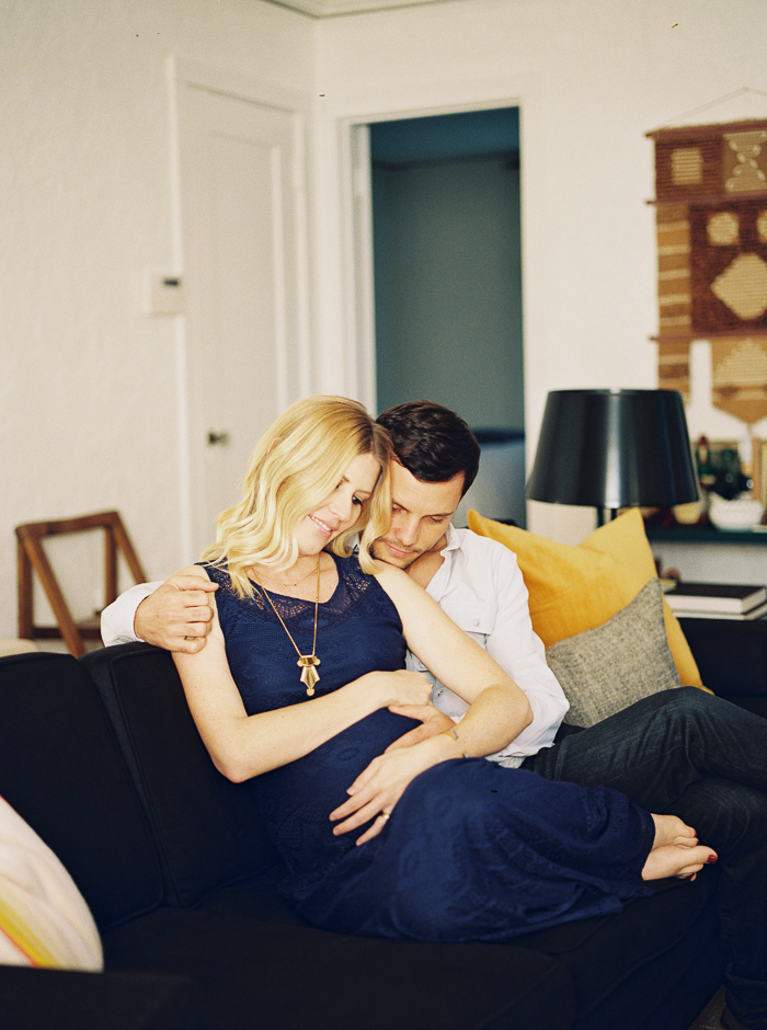 Los Angeles at Home Maternity Photos by Lauren Bauer-12
