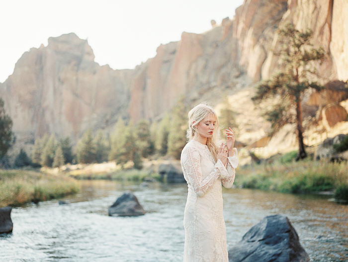 Water Bride Inspiration Shoot Photography by Lauren Bauer-05